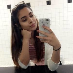 Meet your Posher, Vanessa